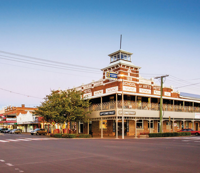 What is Australia like ,, Lifestyle There are many reasons why international students choose to study in Australia. Australia is a stable, democratic, and multicultural nation with spectacular landscapes and a rich, ancient culture.